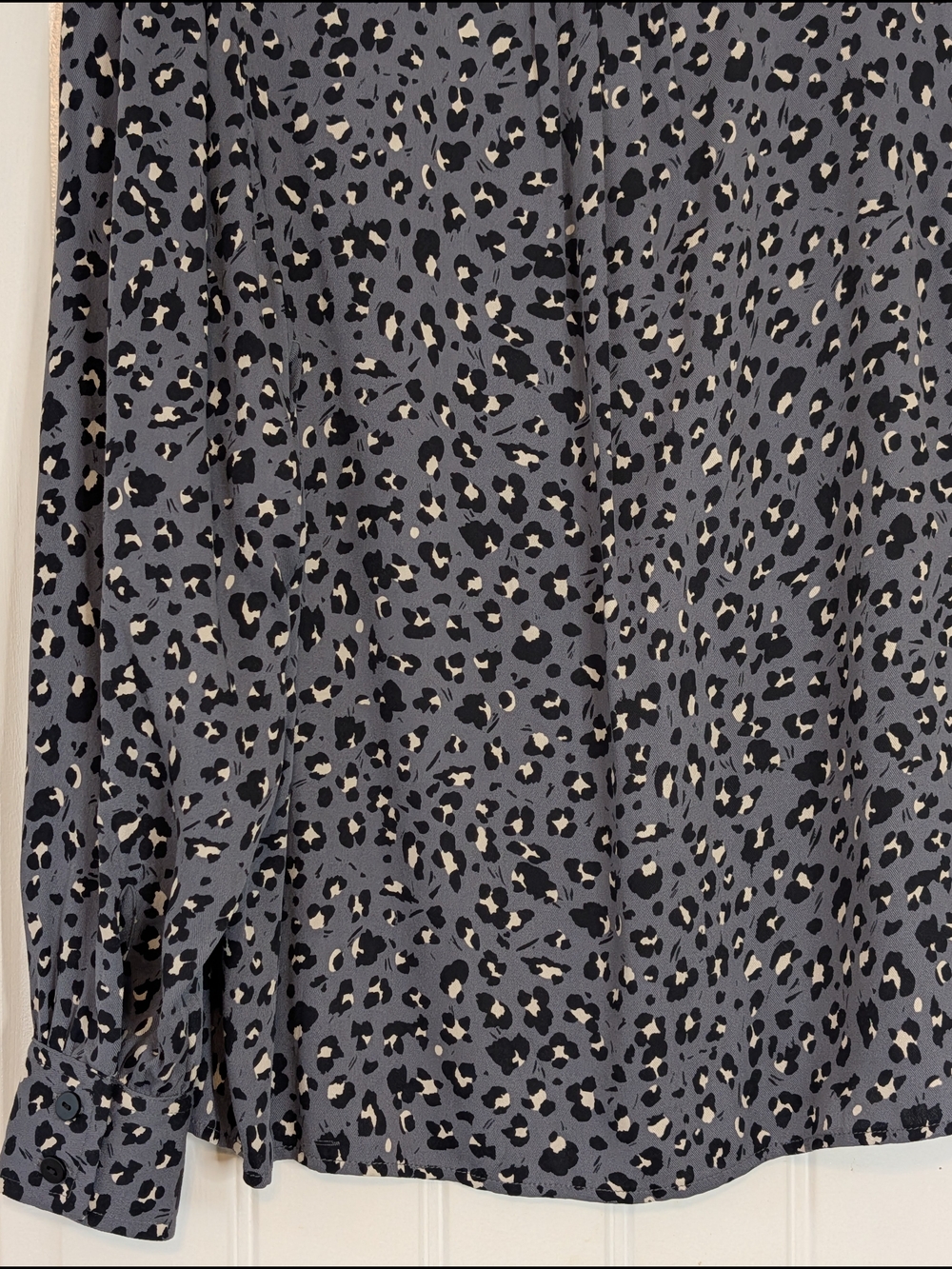 Lilli Sucre Slate Blue-Gray Leopard Animal Print Button Down Shirt - Picture 10 of 14